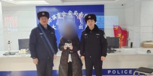 巡逻民警迅速行动助力失主找回遗失钱包