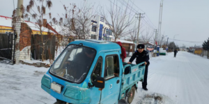 冰城公安：在风雪中温情救援 绘就冬日最暖画卷